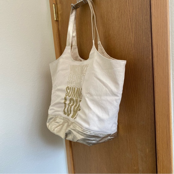 VICTORIA’S SECRET • Large “Summer Love” Beach Tote - Picture 7 of 12